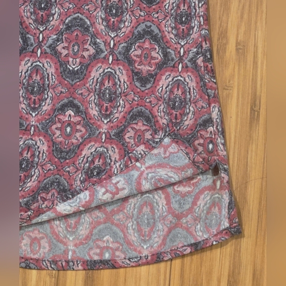 NWOT Maurcies Patterned Sleeveless Top - Picture 6 of 7